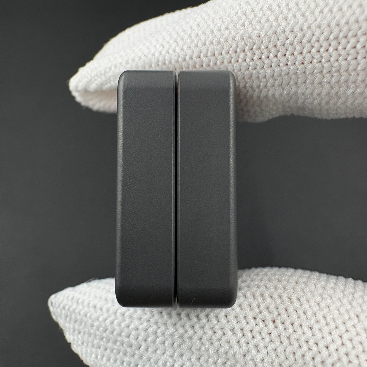 Mute Zirconium