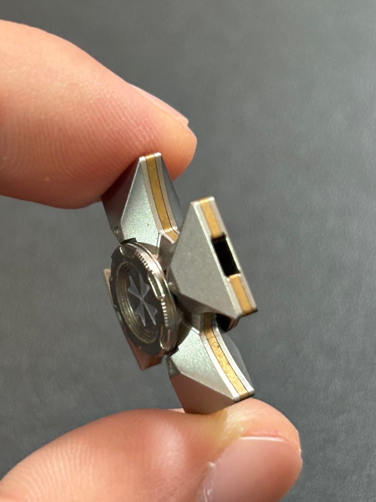 Malta Cross Titanium