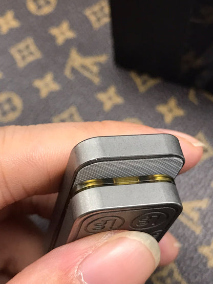 LEE Titanium
