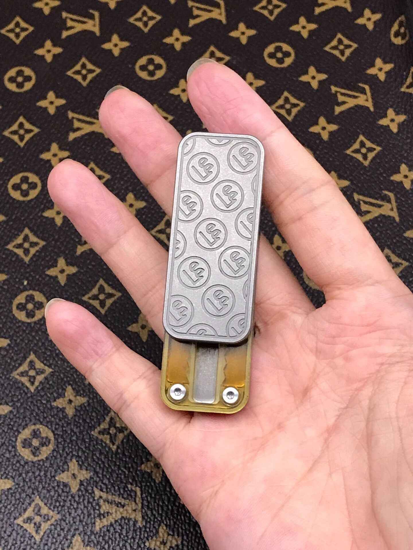 LEE Titanium PEI