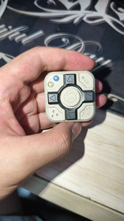 P-CUBE PEEK