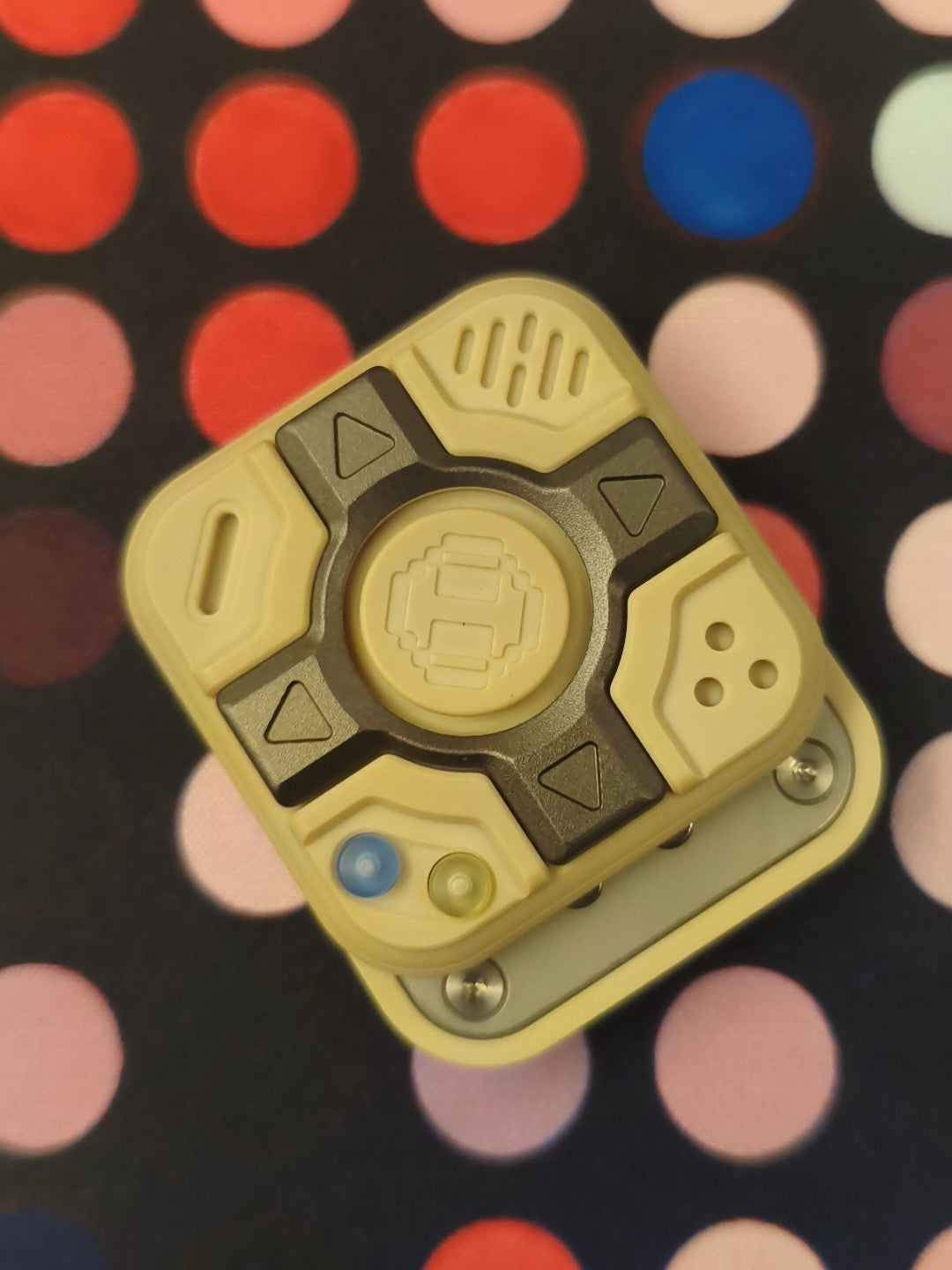P Cube PEEK