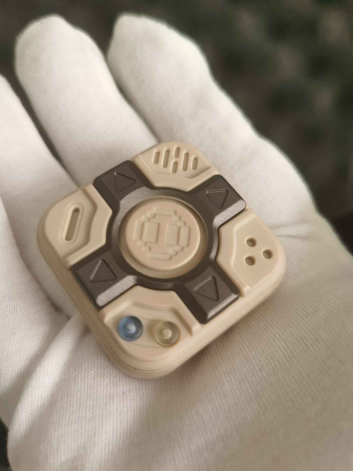 P-CUBE PEEK