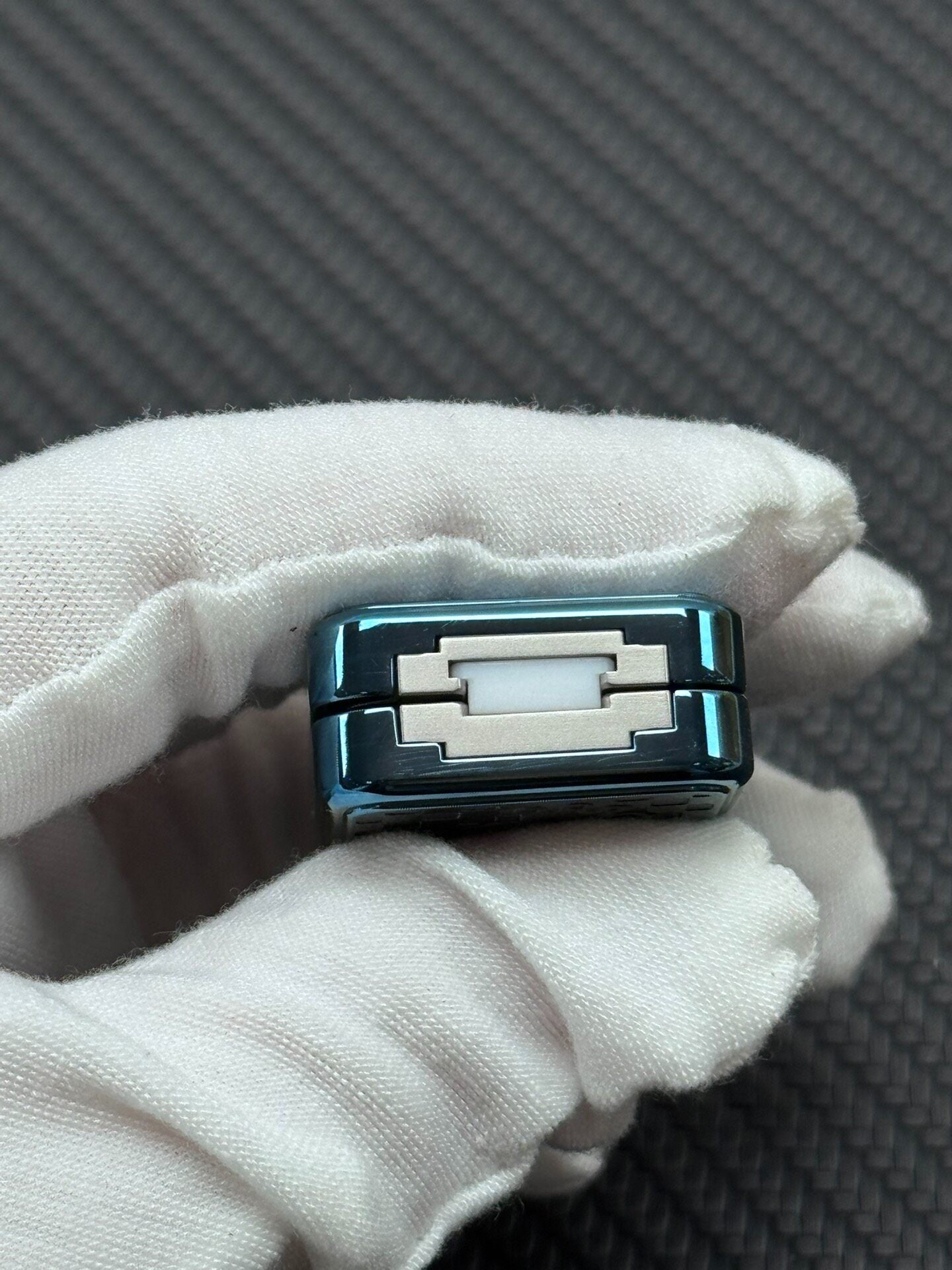 Mecha Pig Zirconium Stainless Steel
