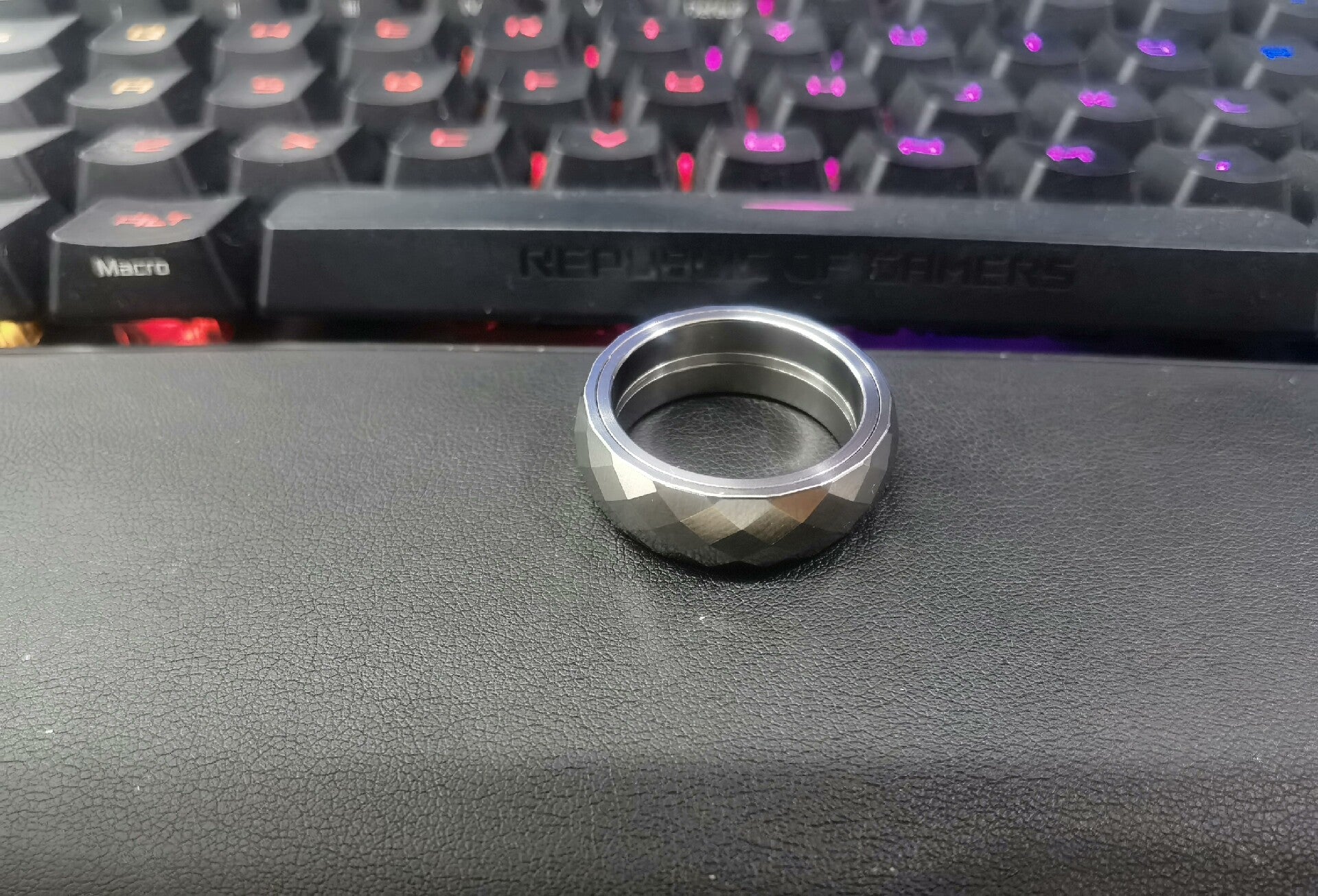Pig Ring Size #27 Titanium