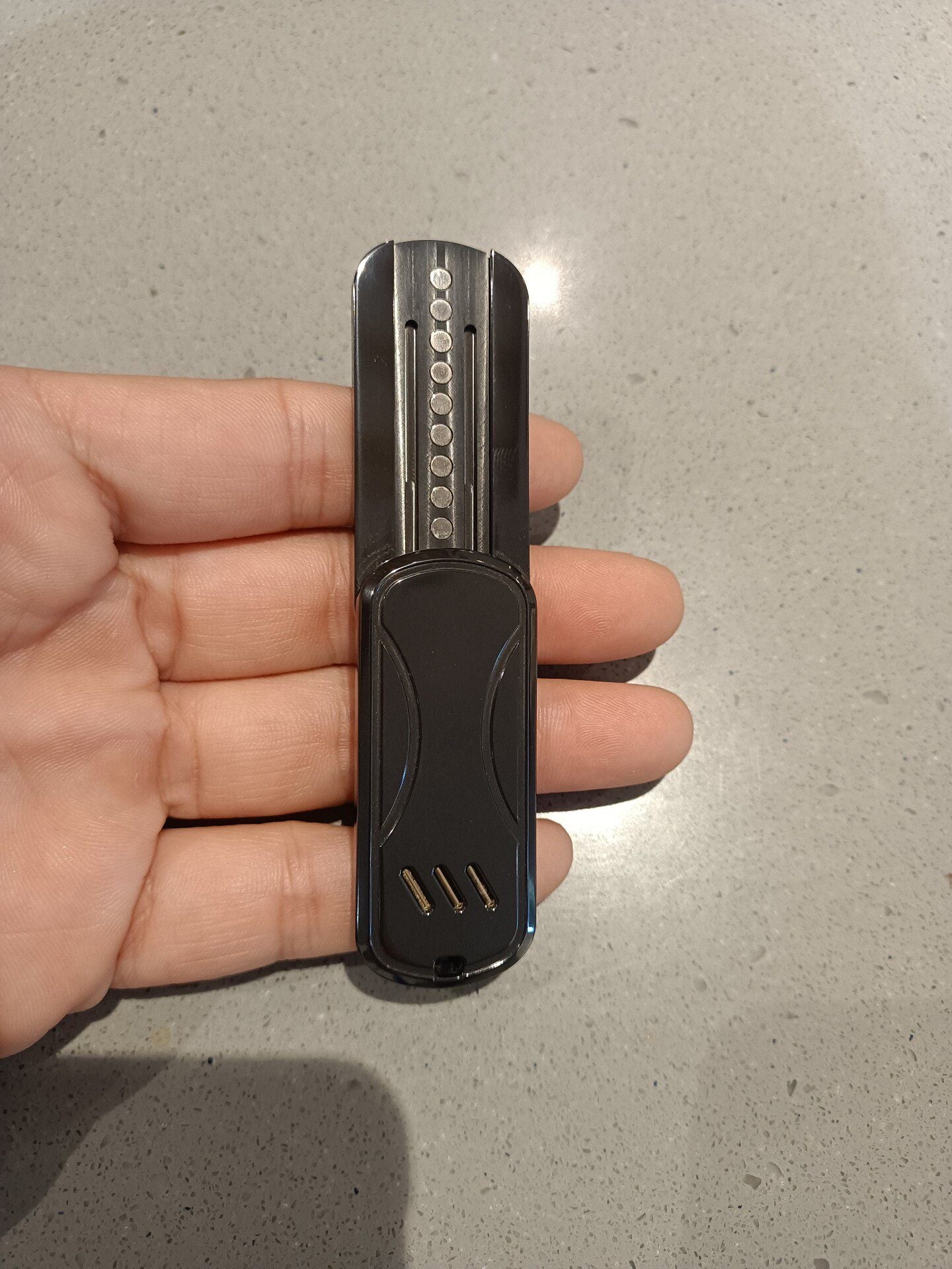 Ji Li Zirconium