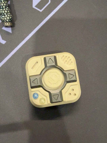 P-CUBE PEEK
