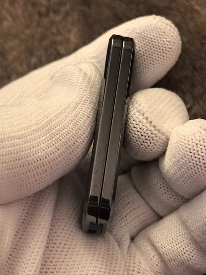 Ji Li Zirconium