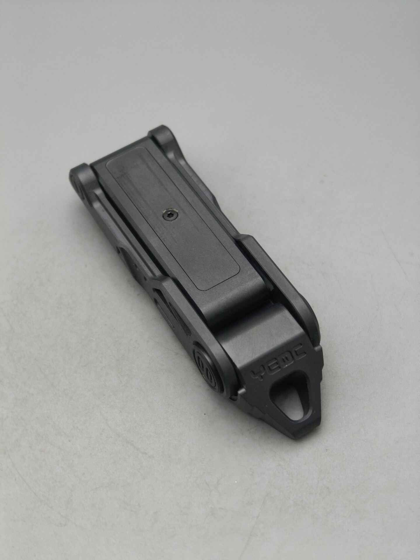 Razor Zirconium
