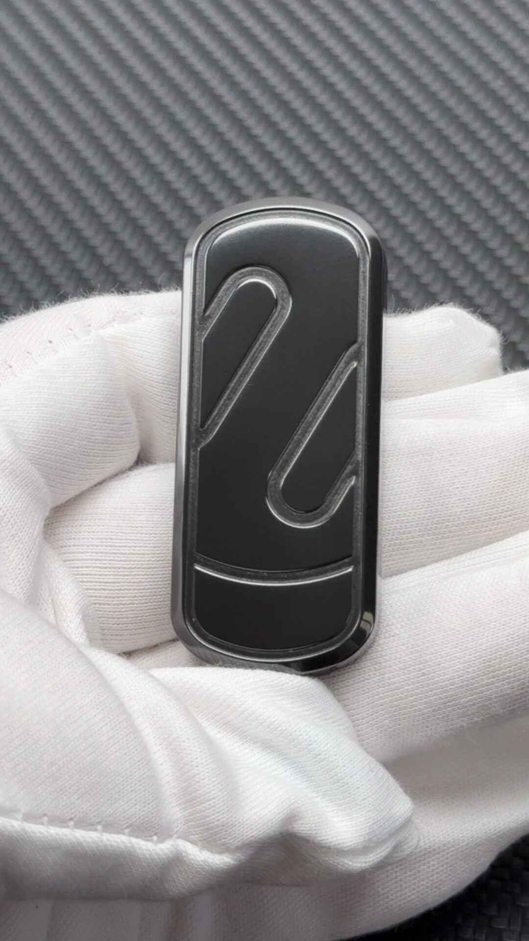 Ji Li Zirconium