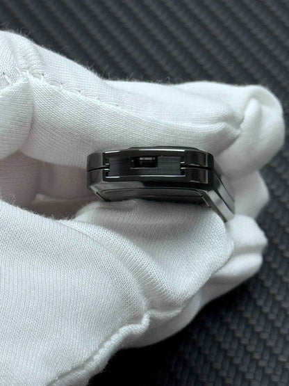 Ji Li Zirconium