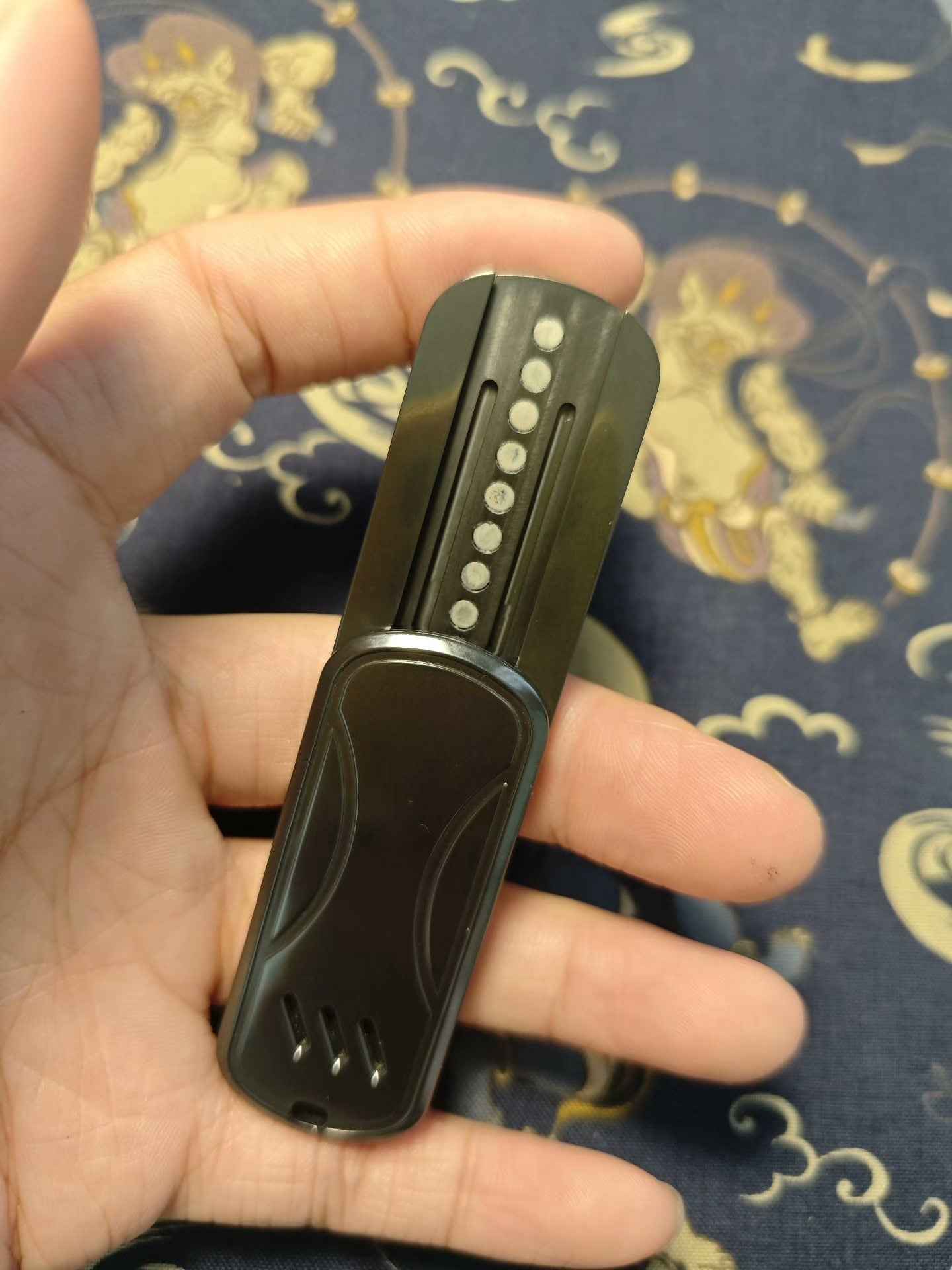 Ji Li Zirconium