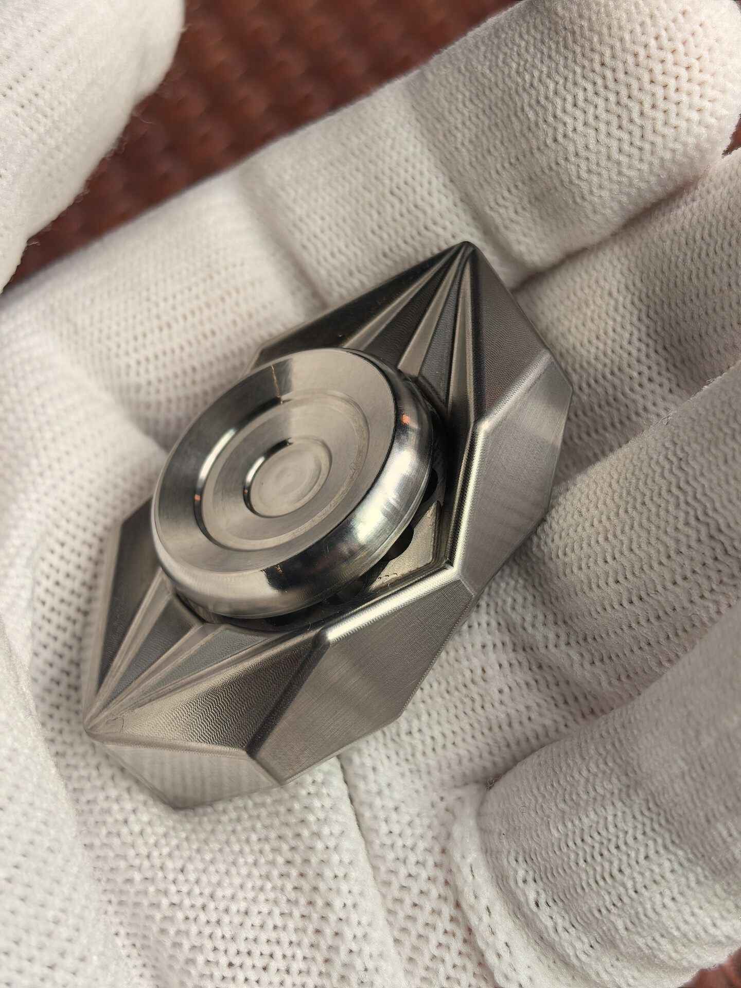 Tri-Leaf Crossbone Titanium