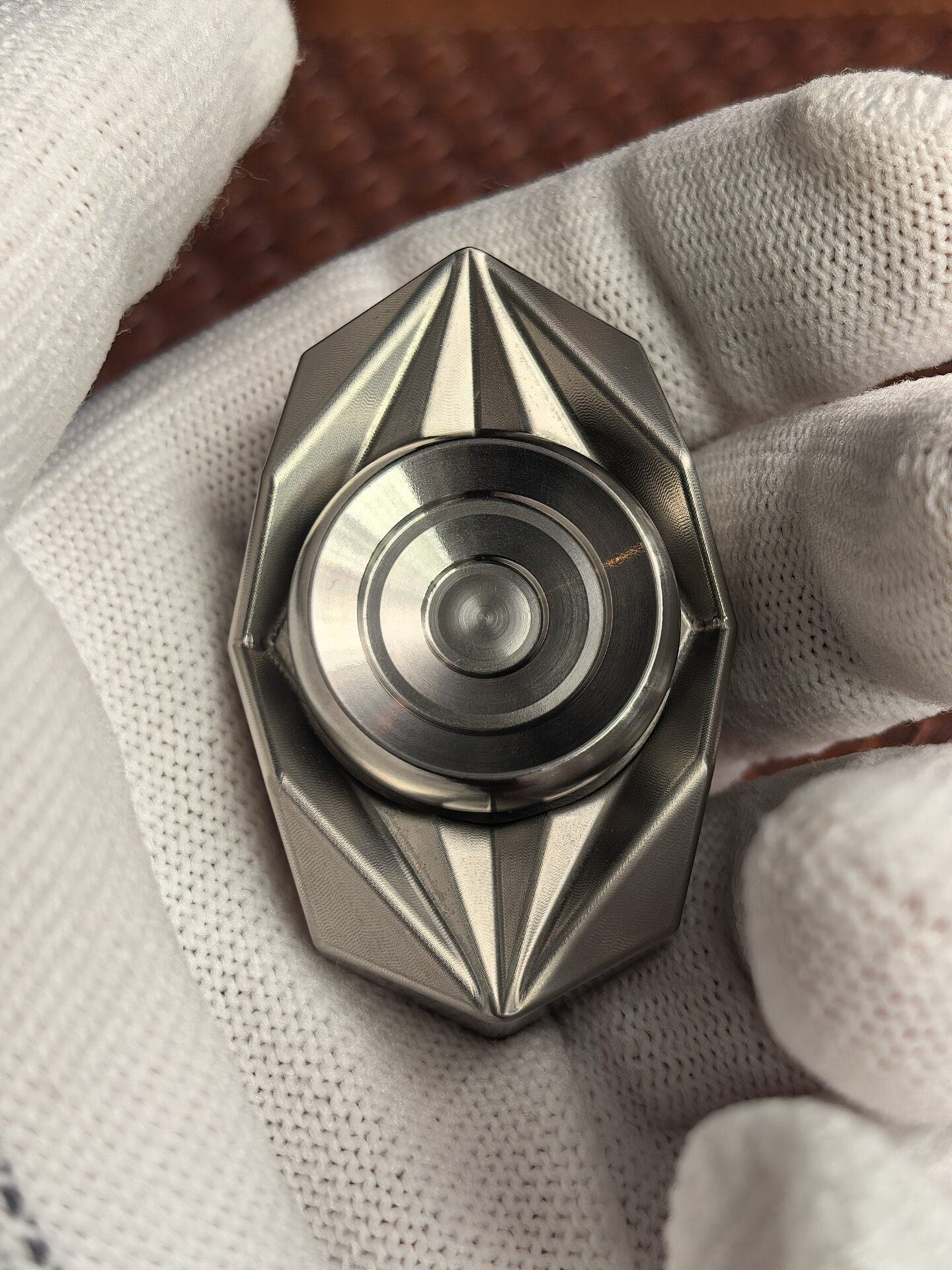 Tri-Leaf Crossbone Titanium