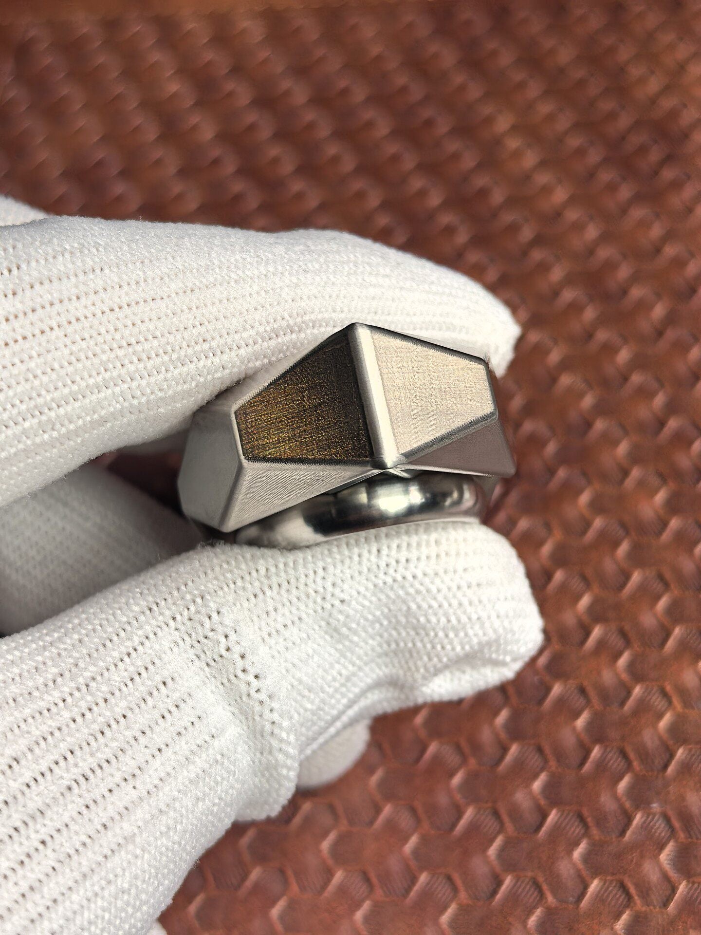 Tri-Leaf Crossbone Titanium