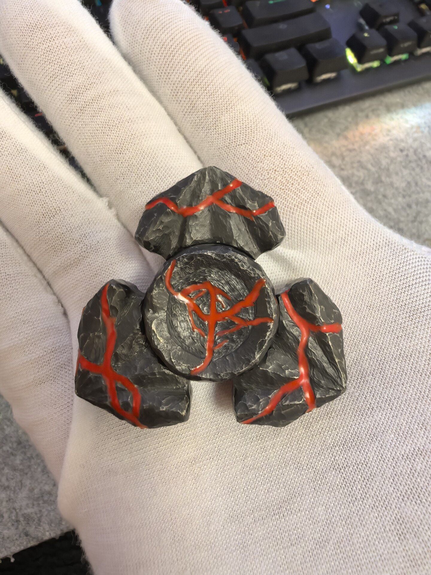Tri-Leaf Crossbone Zirconium
