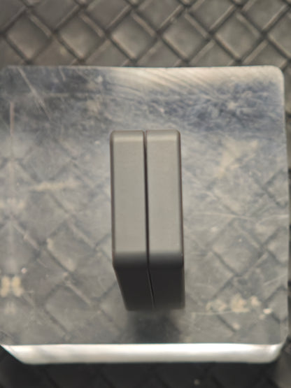 Mute Zirconium