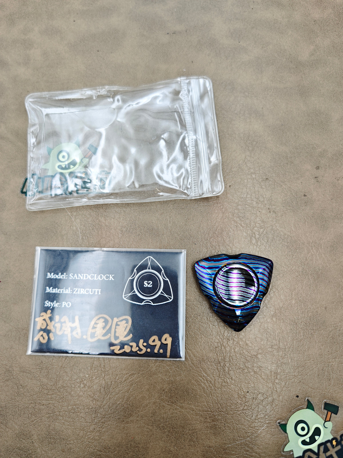 Hourglass S2 Zircuti