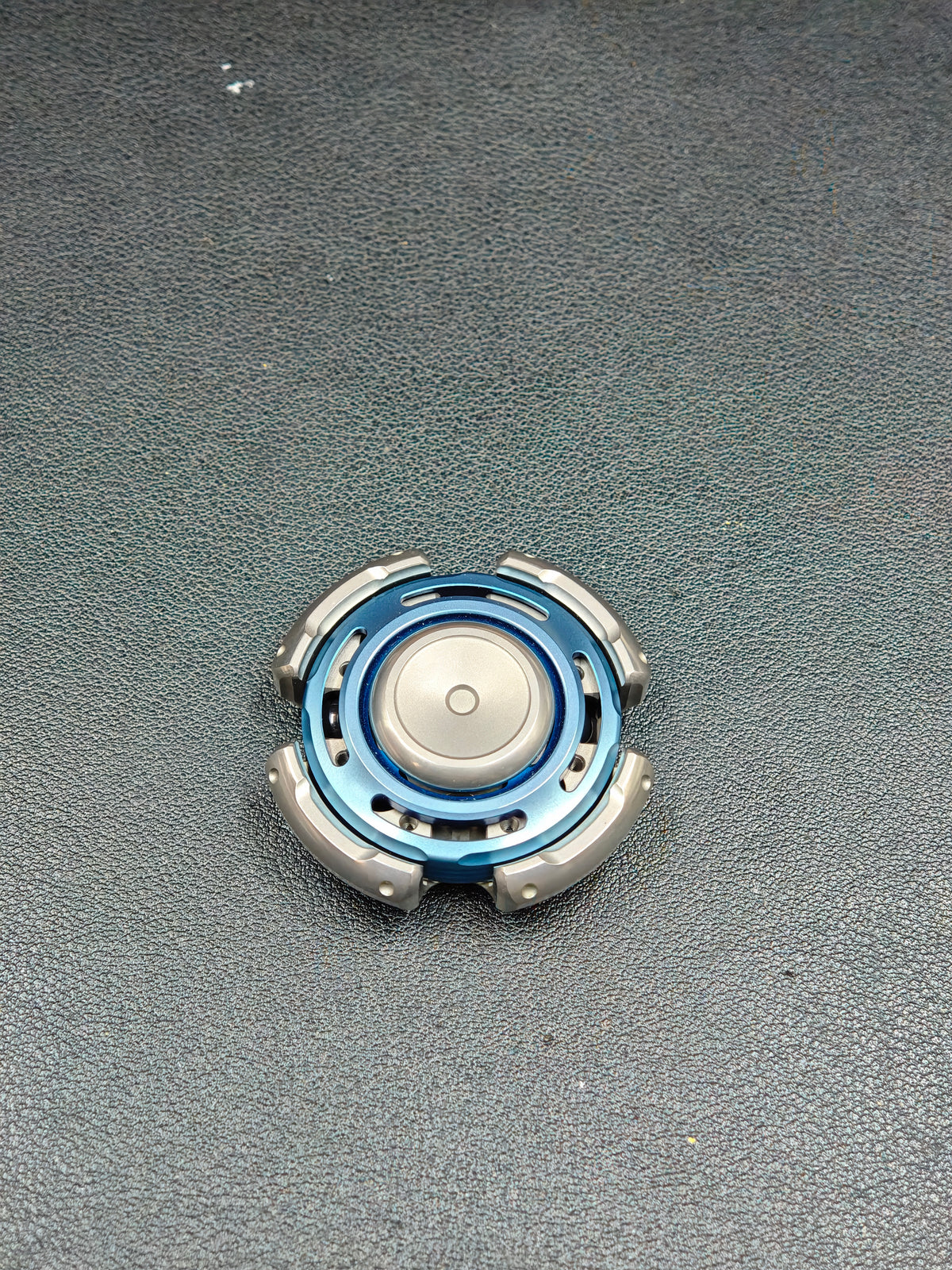 Resonance Titanium