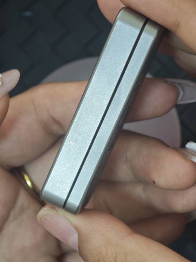 Chewing Gum 2.0 Titanium Engraved Limited Edition