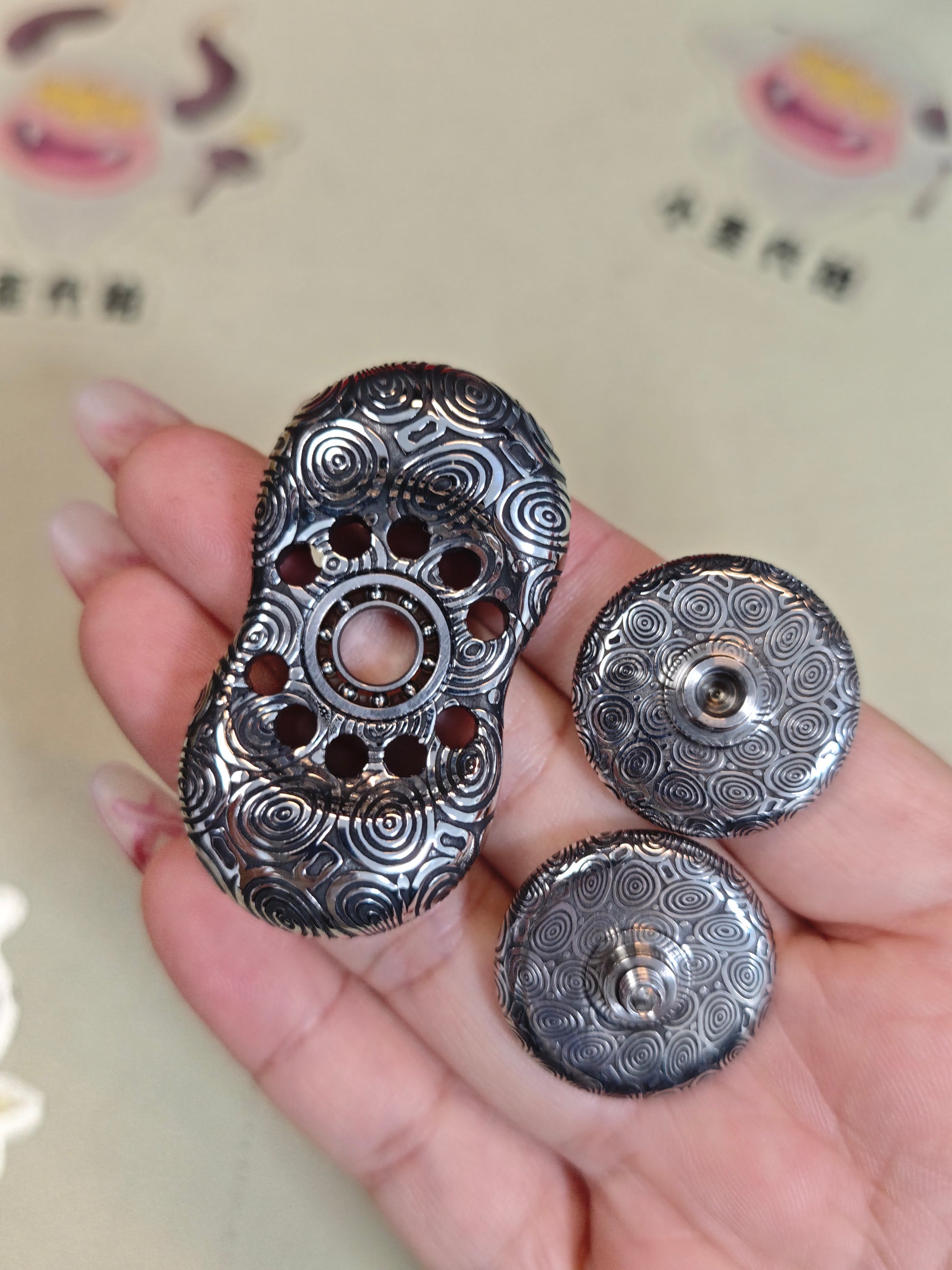 Two-Leaf Cell Damasteel