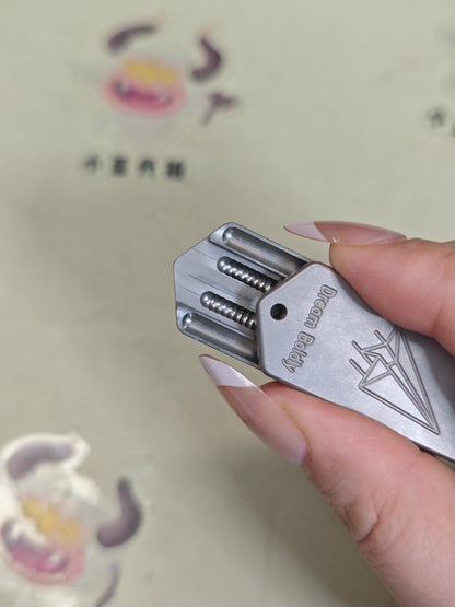 Plane Titanium