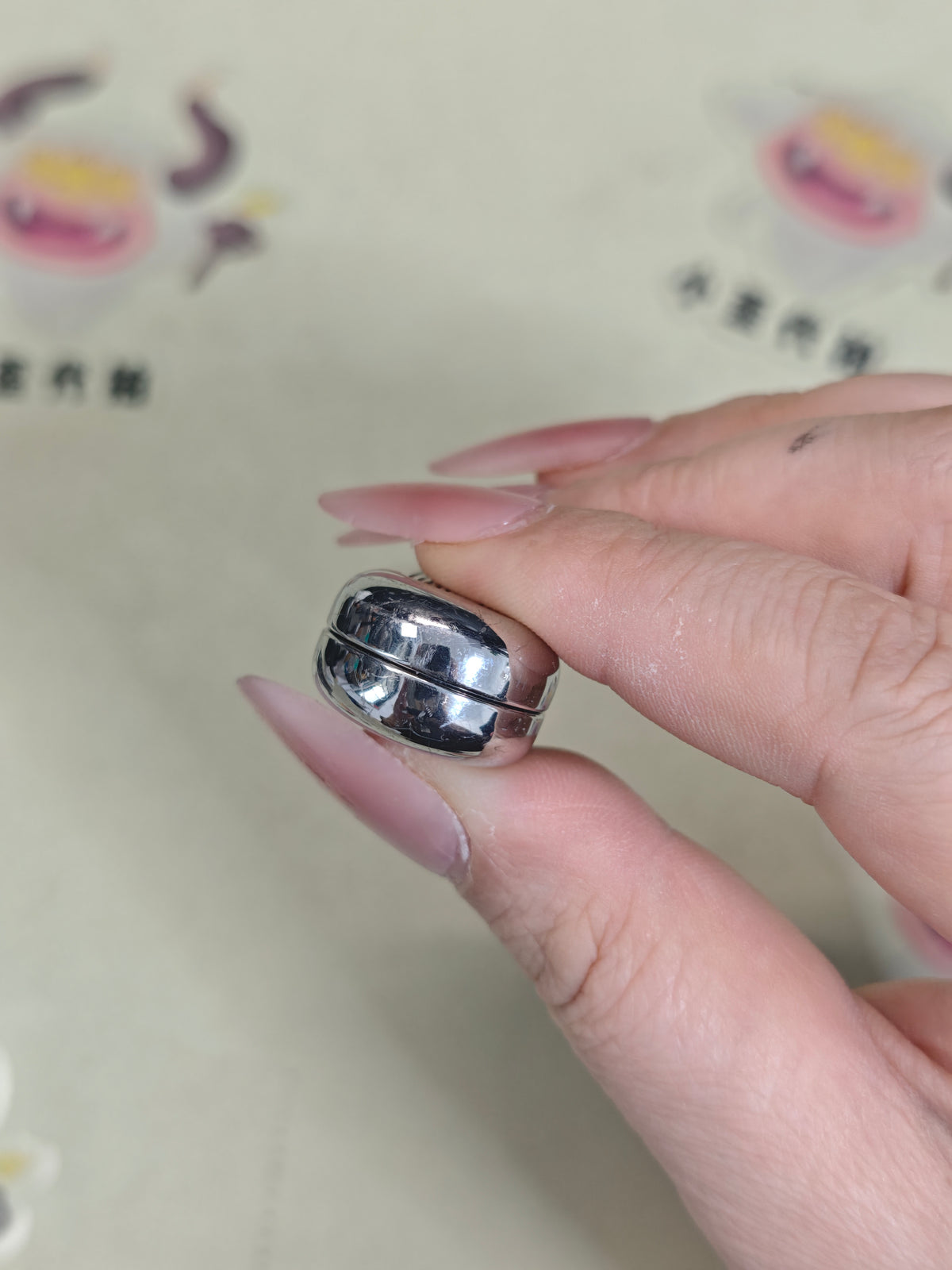 Floating Cloud Titanium Polished