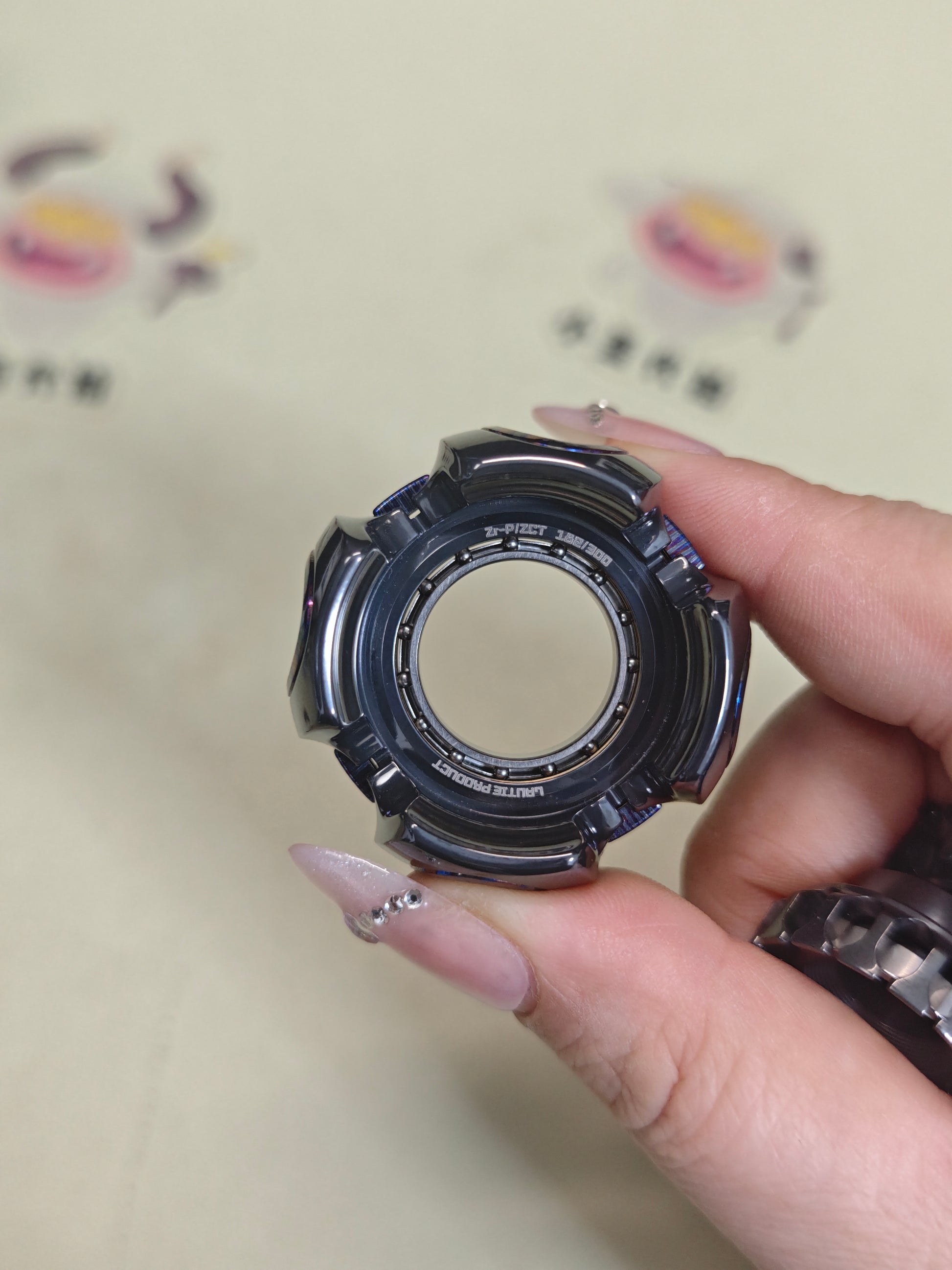 Noiz O Zircuti Zirconium