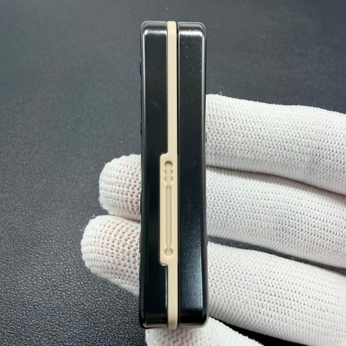 Snake Zirconium