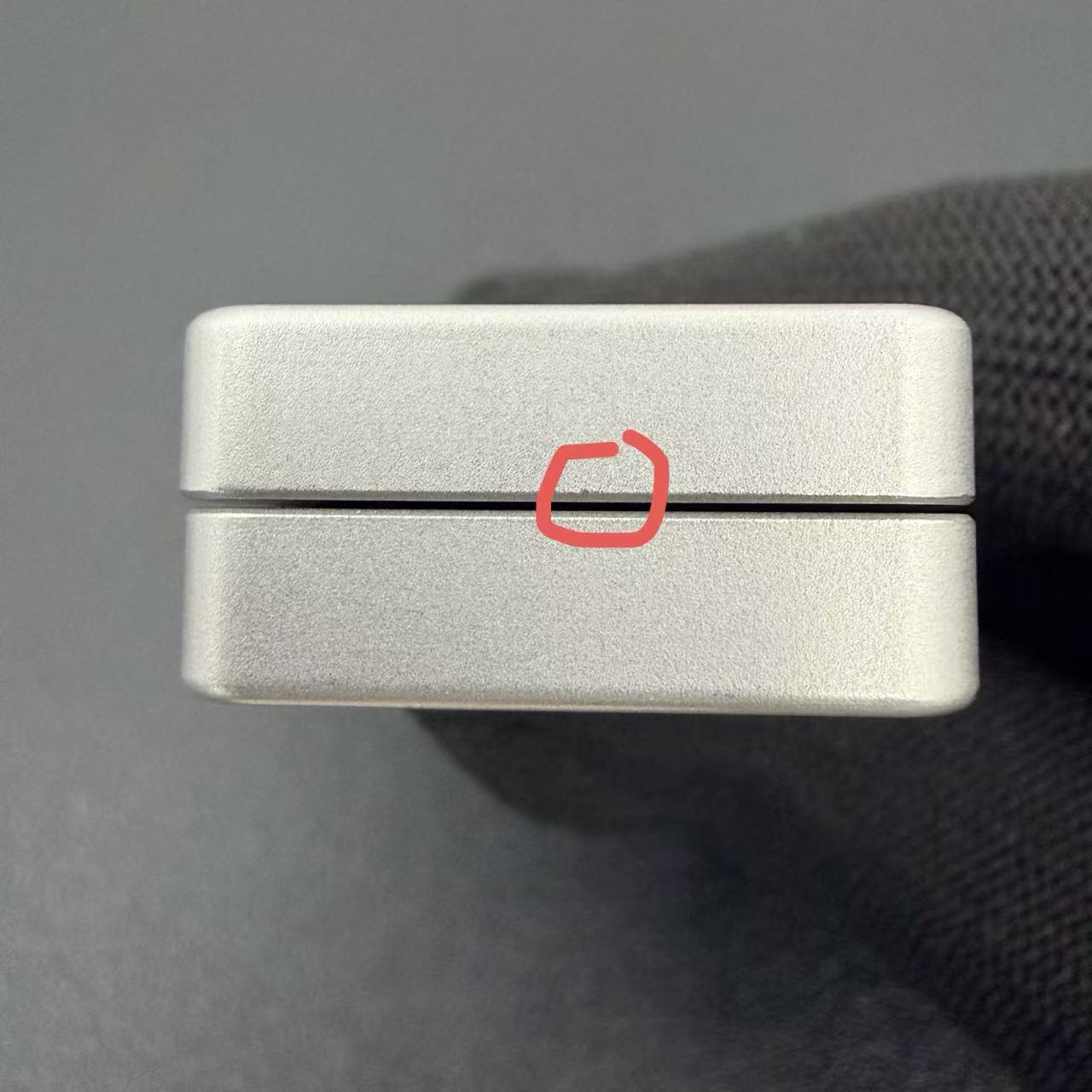 Mute Stainless Steel