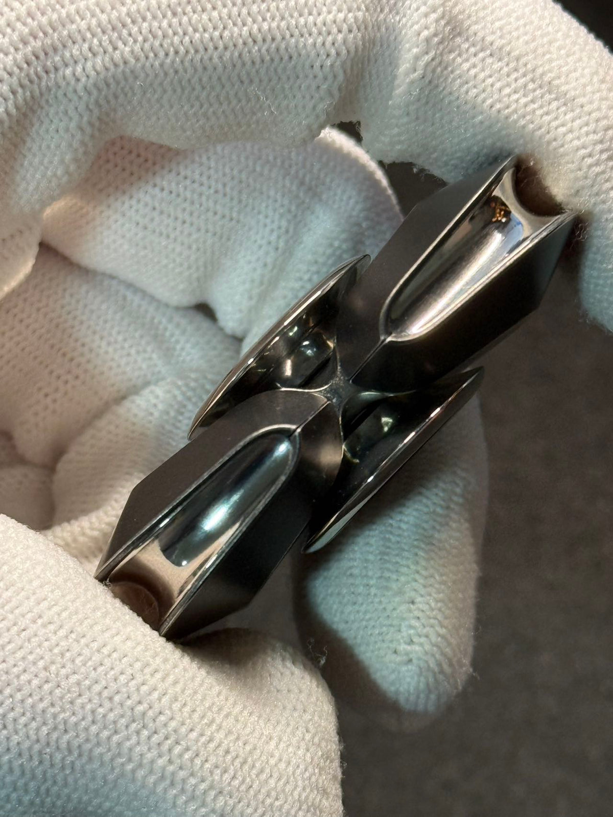 Lentic Stainless Steel