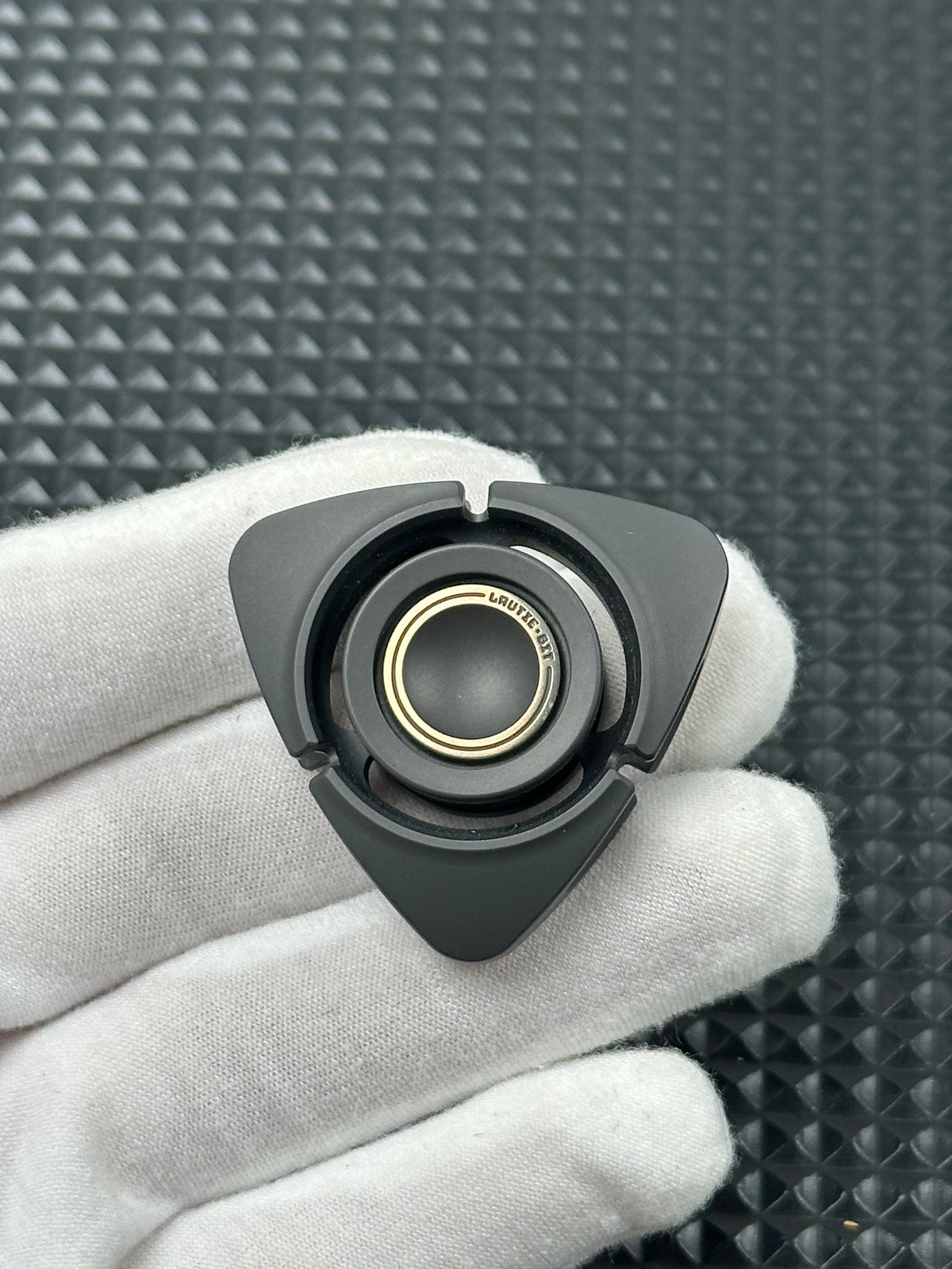 BIT 04 Zirconium