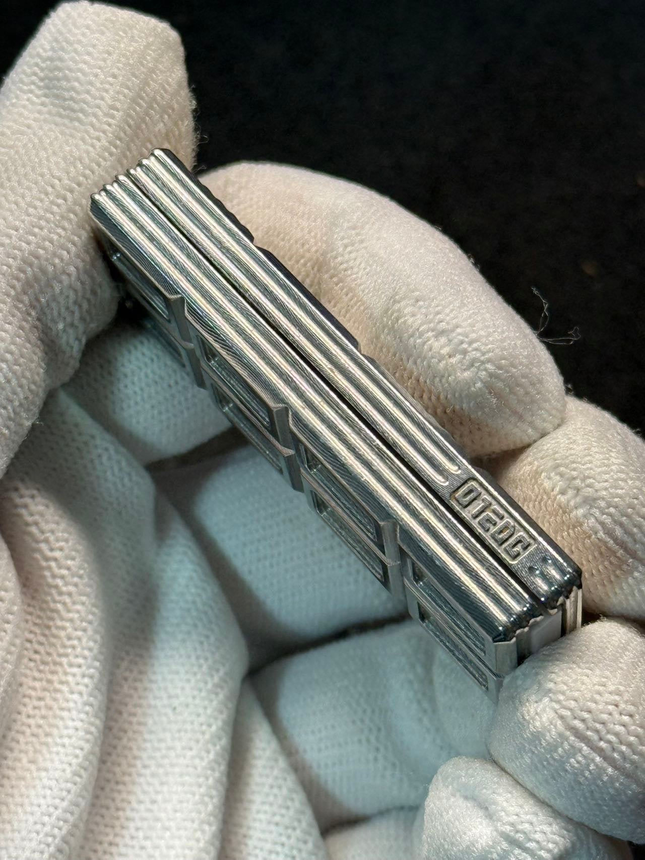 Ultra Thin Wafer Damasteel