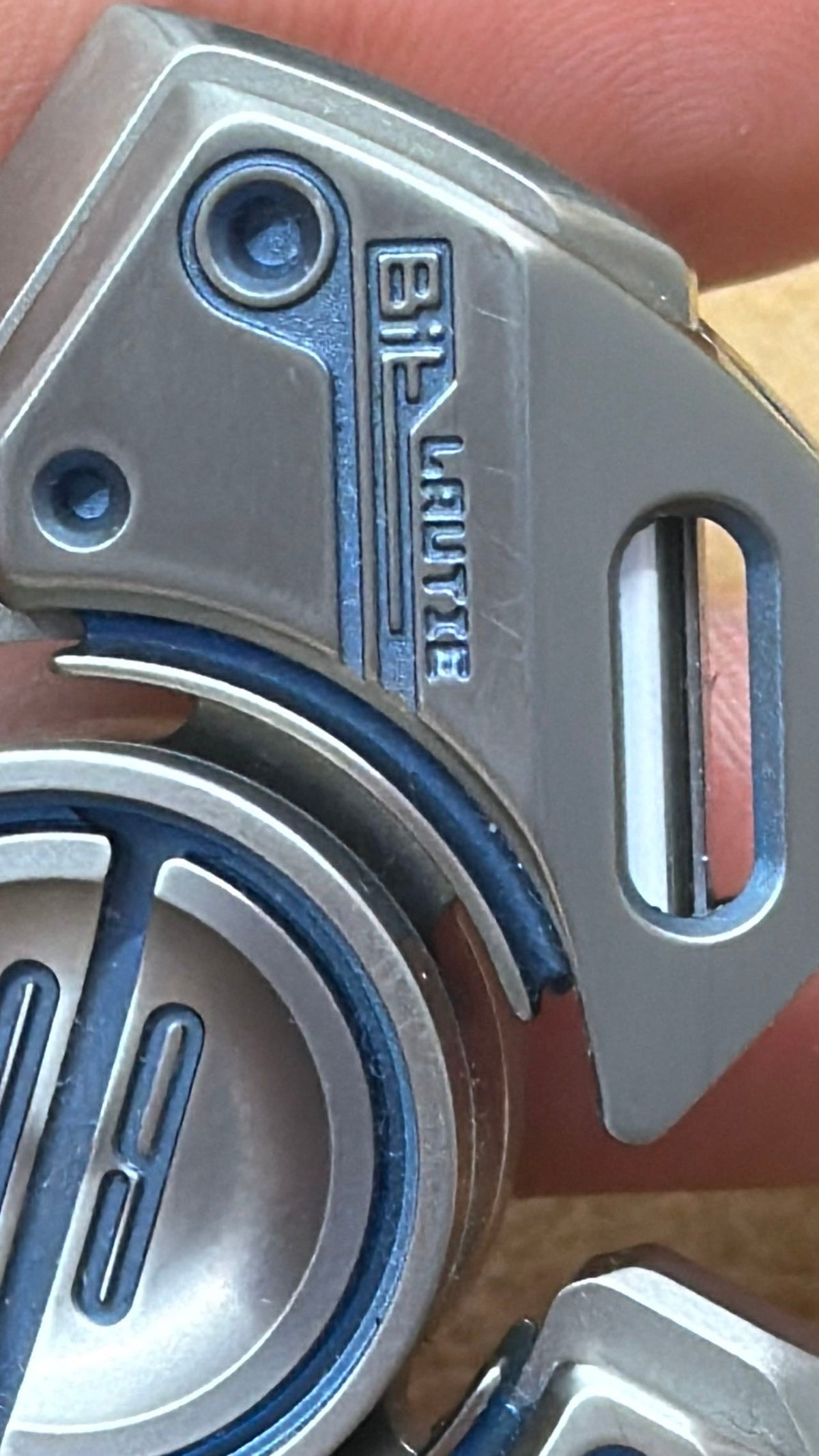 BIT 09 Titanium