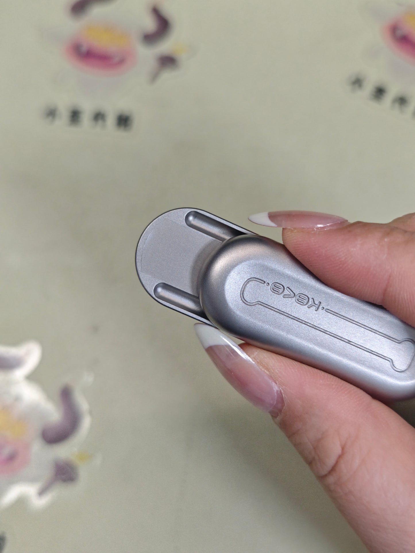 Floating Cloud Titanium