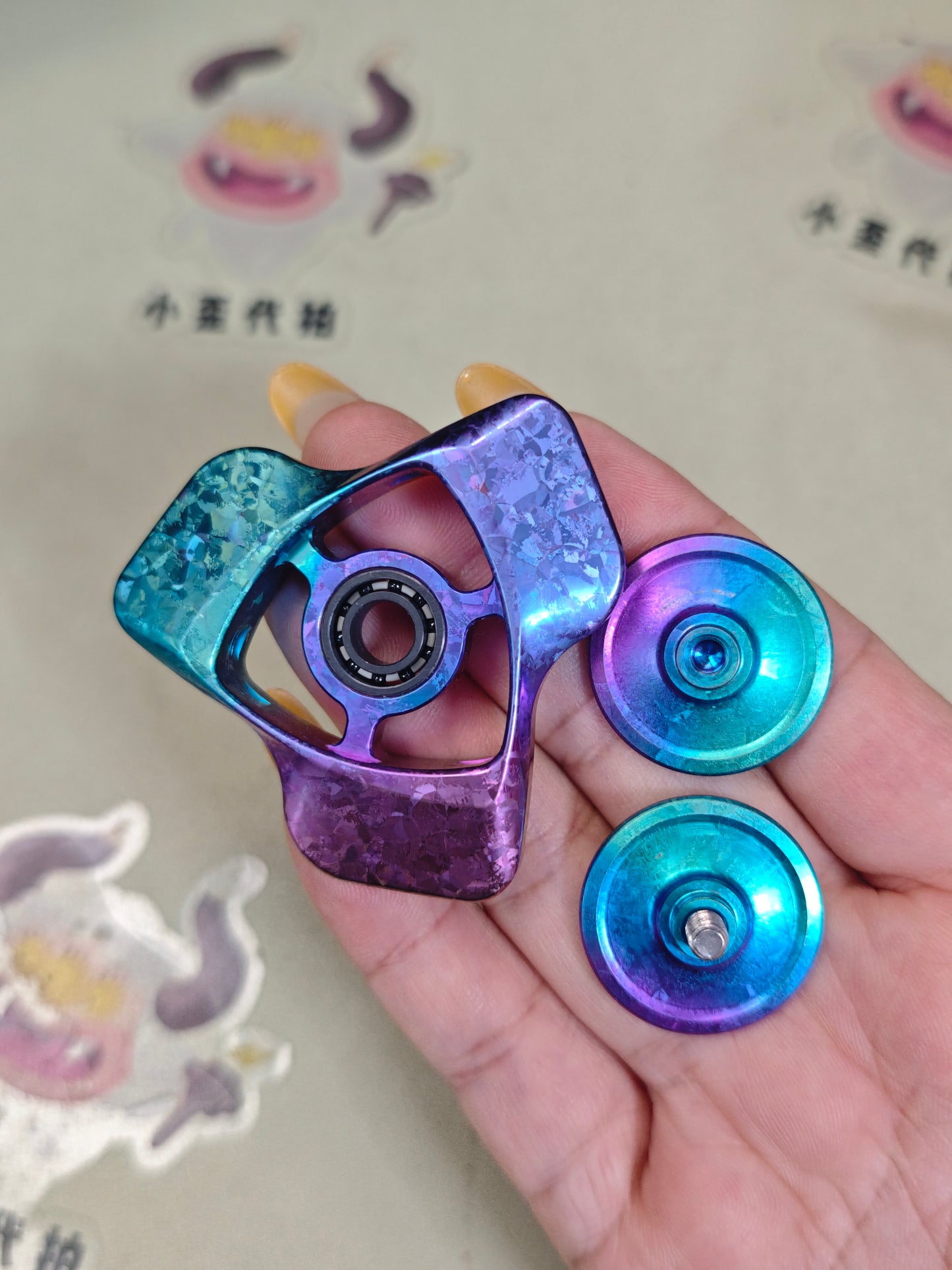 Phantom Dual Leaf Crystallized Titanium