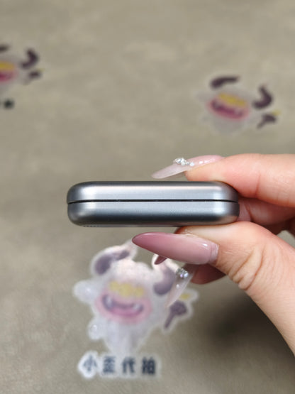 Floating Cloud Titanium