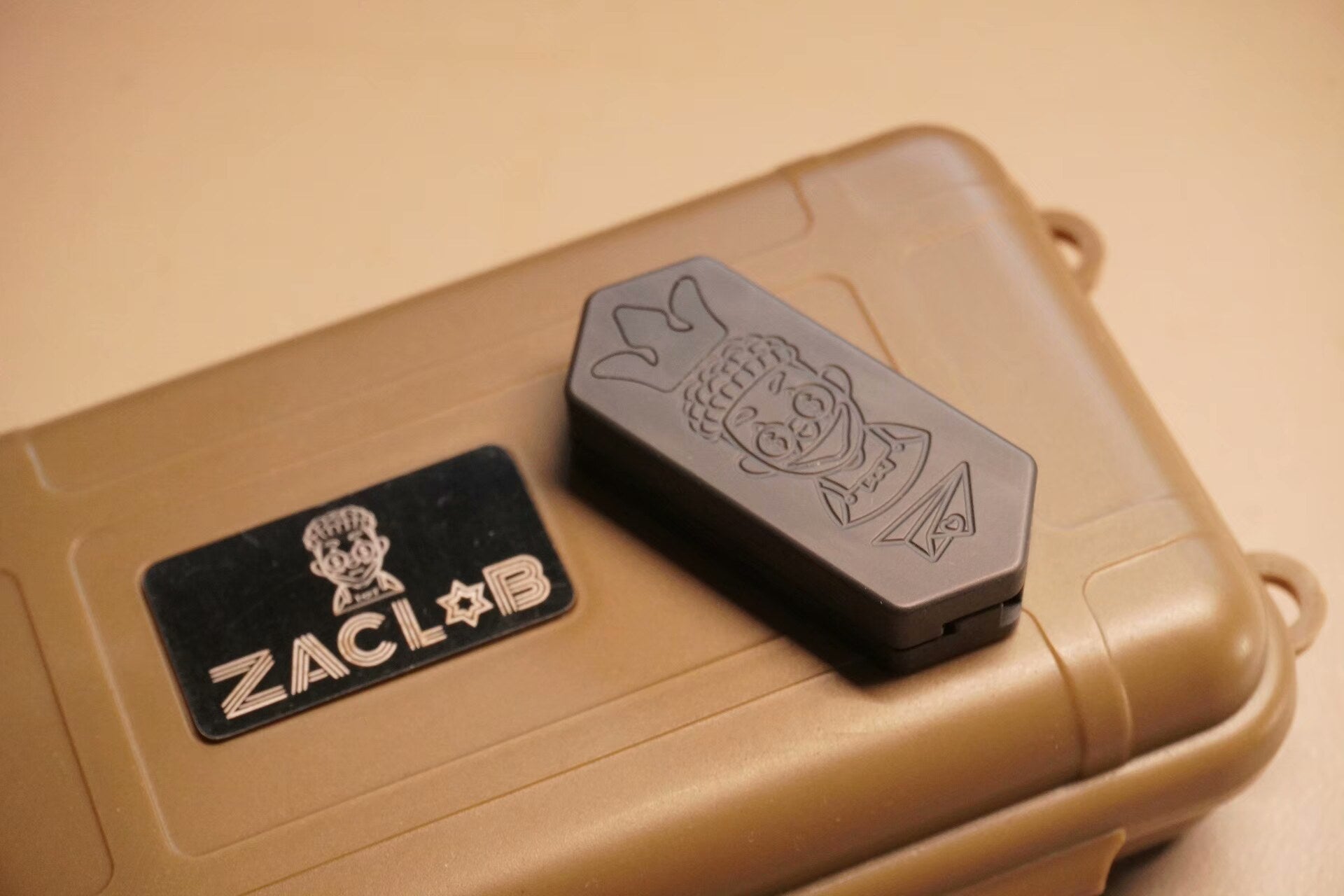 Plane Mini Zirconium