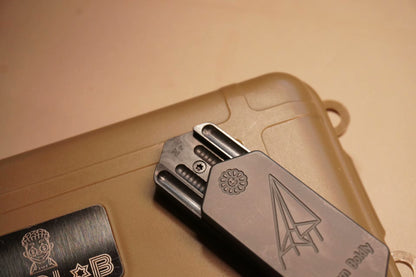 Plane Mini Zirconium