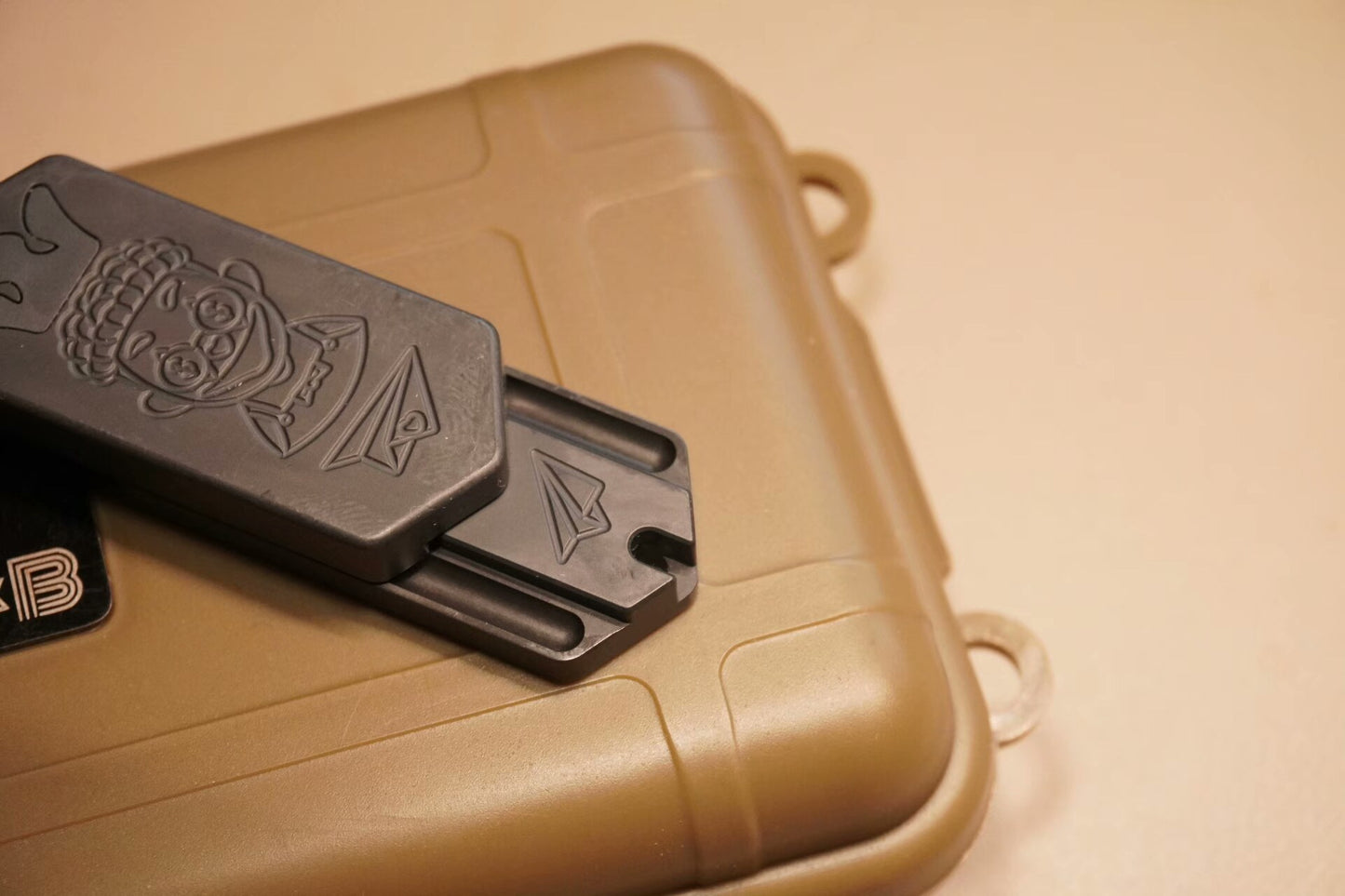 Plane Mini Zirconium