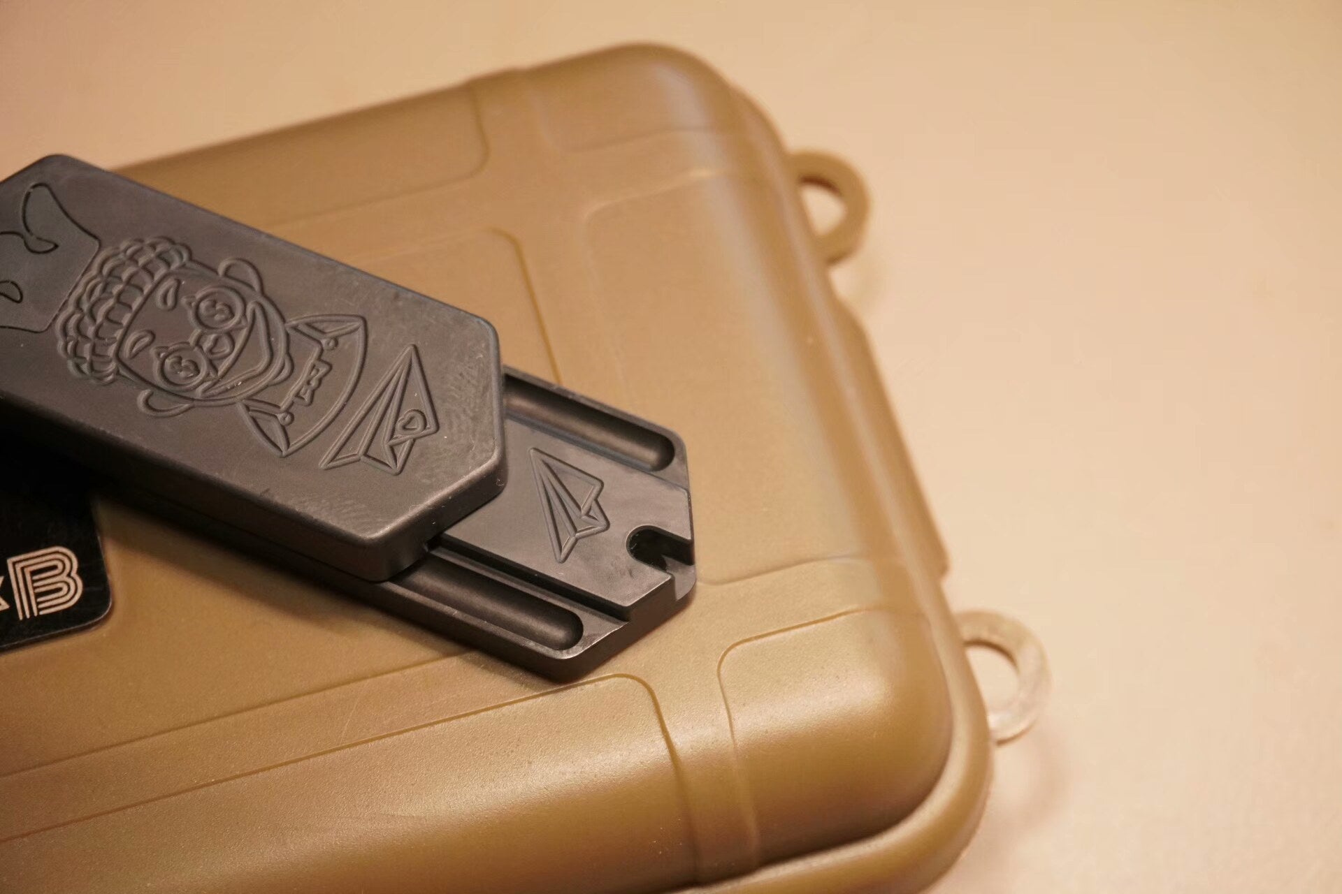 Plane Mini Zirconium