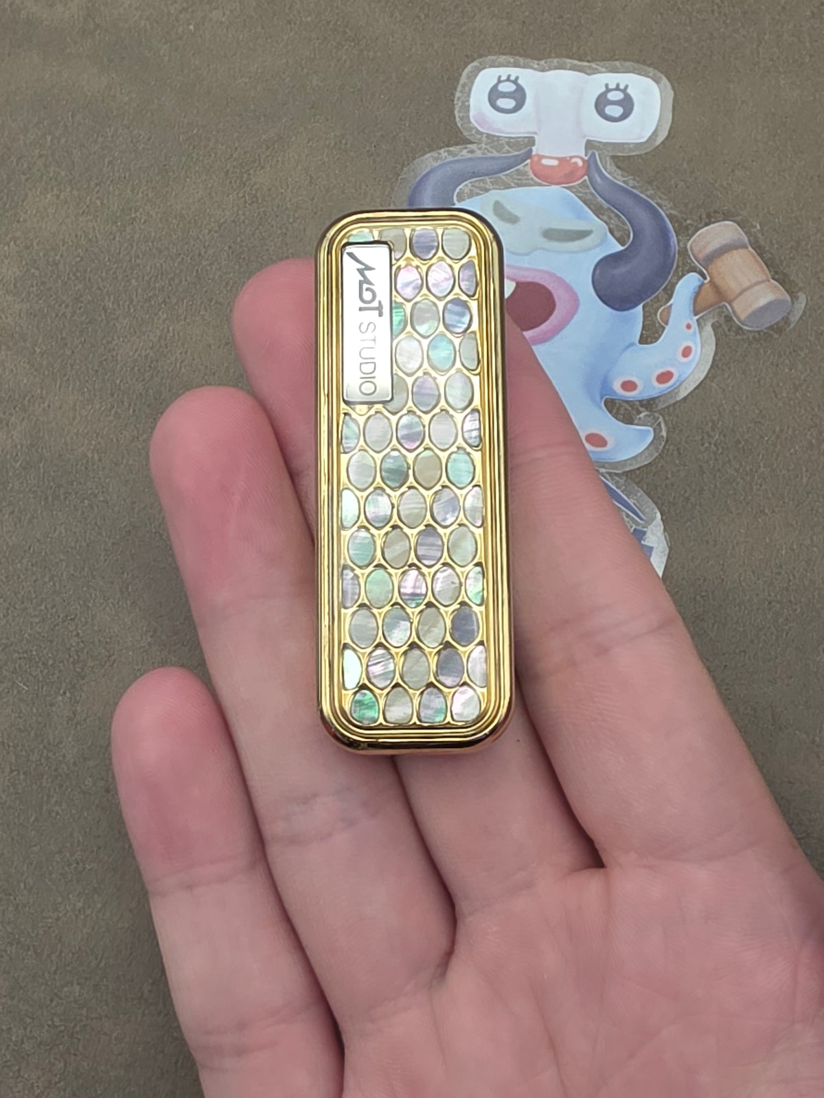 Feng Ling Stainless Steel Gold Plated Resin-Sealed