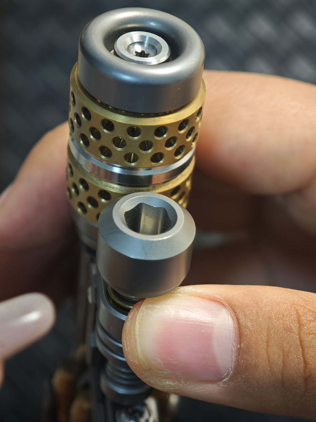 EDCELL Breaker Titanium