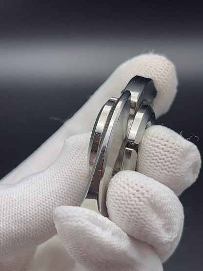 Baby Dolphin Titanium