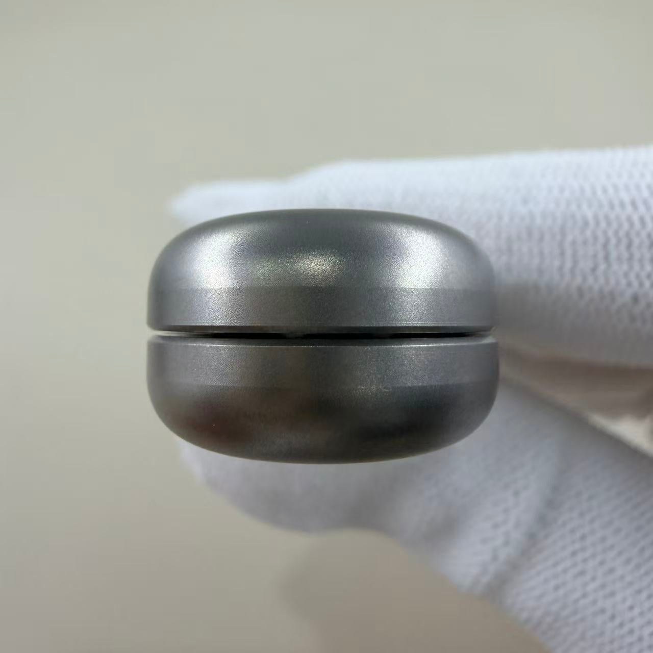 Floating Cloud Titanium