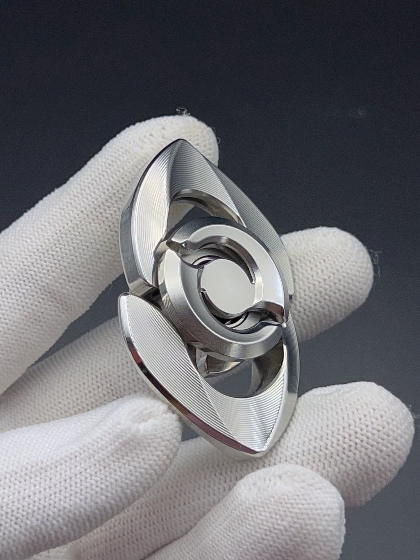 Baby Dolphin Titanium