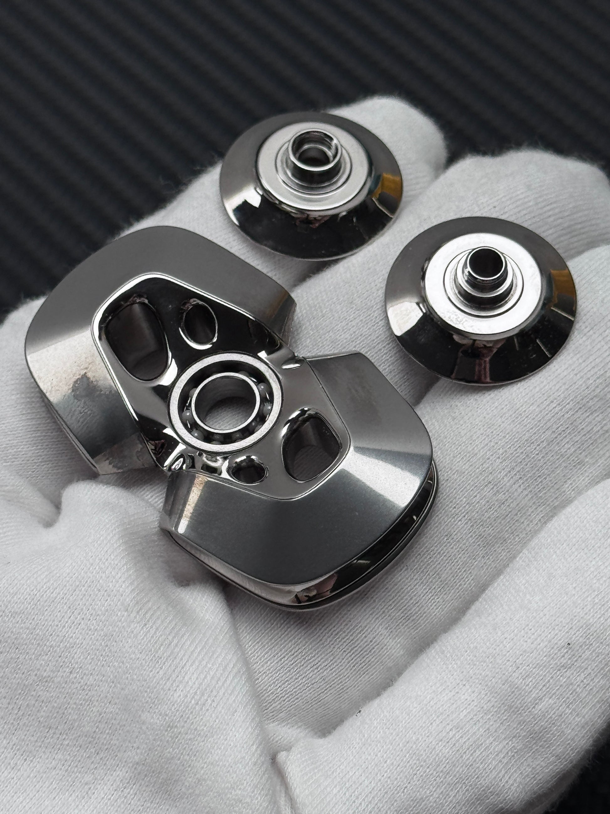 Lentic Titanium
