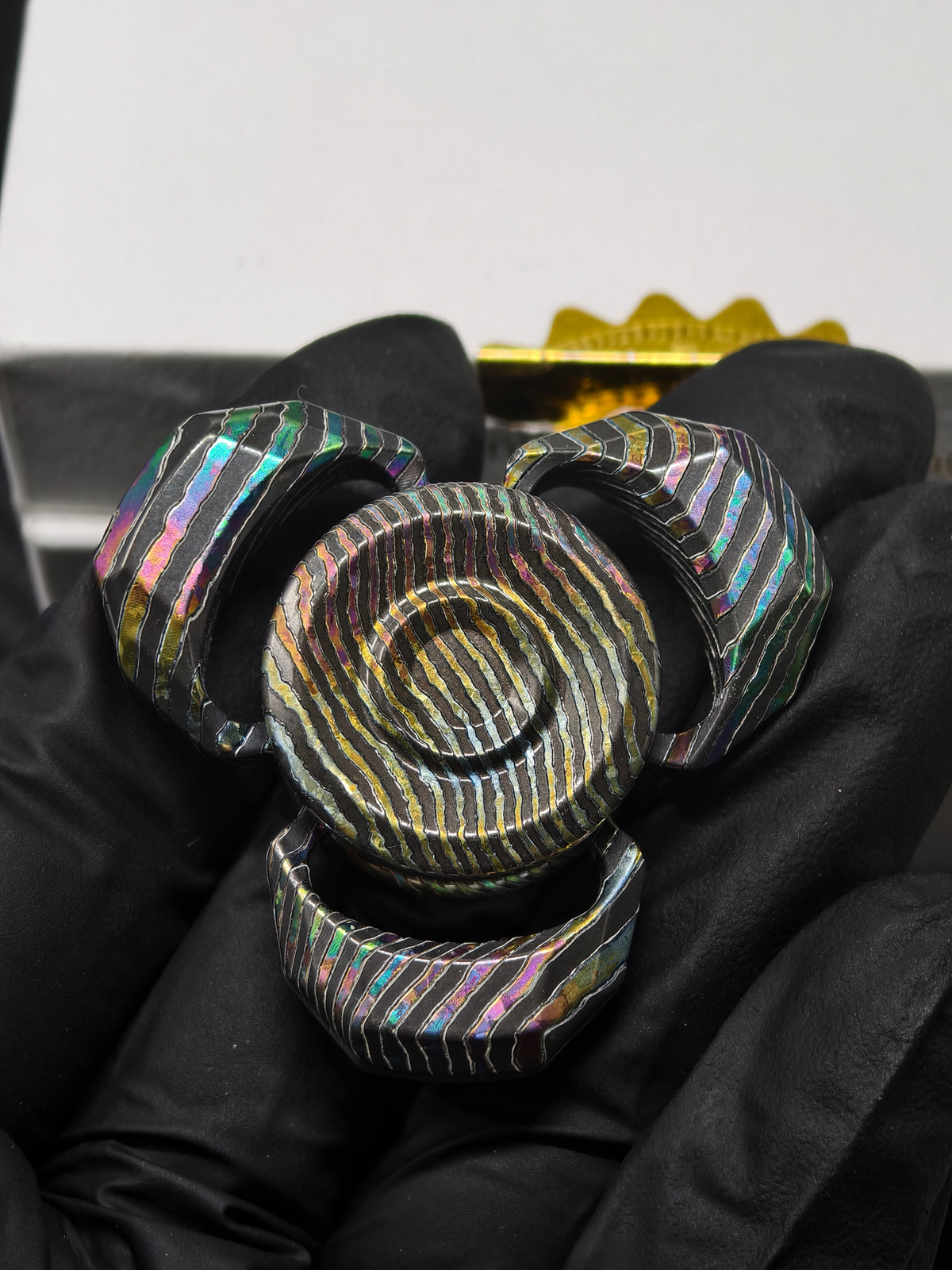 Whisper Duo Crystallized Zirconium