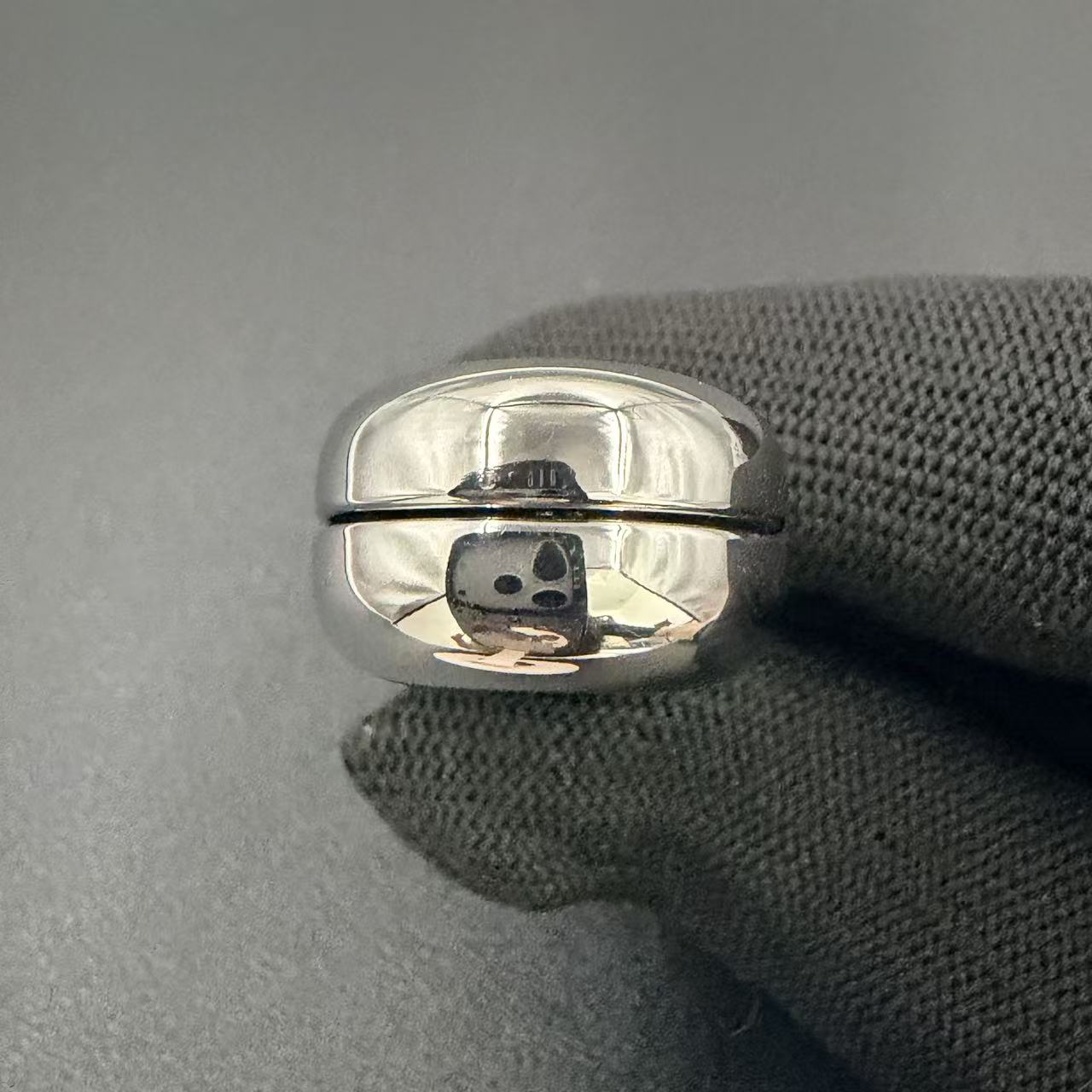 Floating Cloud Titanium Polished