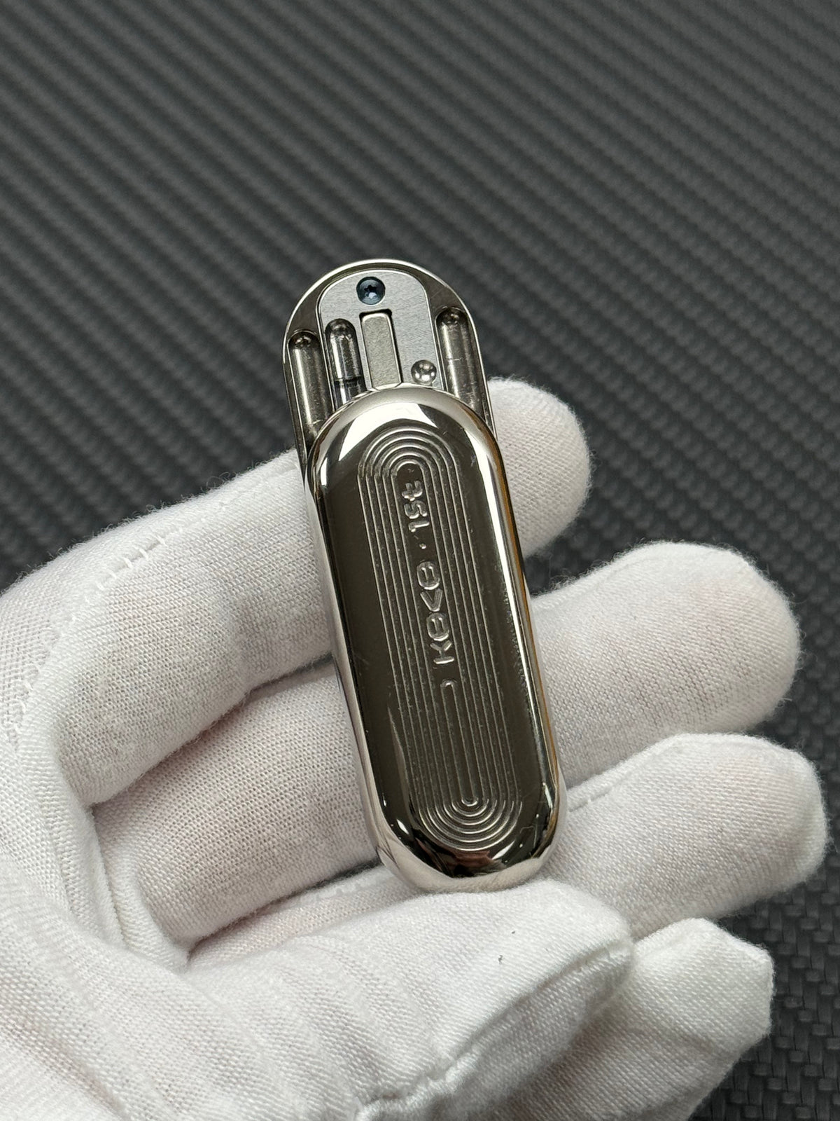Floating Cloud Titanium Polished